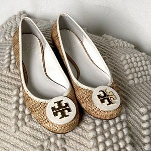 Tori Burch flats. Beautiful rattan weave and cream. Size 7